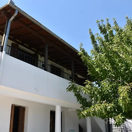 Dendrokipos δενδρόκηπος ホテル